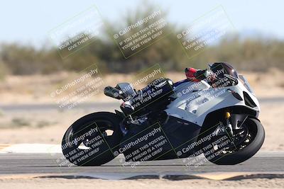 media/Oct-30-2025-Racers Edge (Thu) [[dabbdaf680]]/2-A Group/Session 5 (Turn 7)/